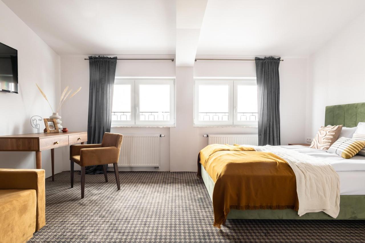 Oberza Pod Roza Restauracja, Sauny, Jacuzzi Bed & Breakfast Nowy Targ Exterior photo